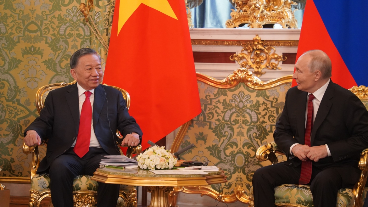 tong bi thu, chu tich nuoc to lam hoi dam voi tong thong nga vladimir putin hinh anh 2