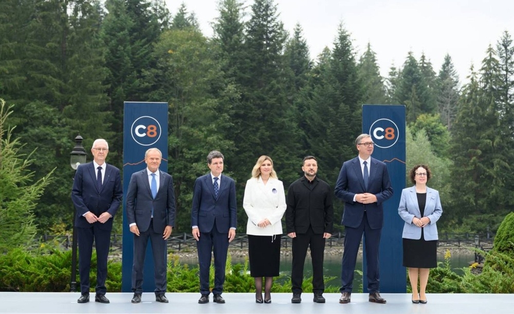 Ong zelensky cong bo danh muc dau tu 40 ty euro cua carpathian eight hinh anh 1