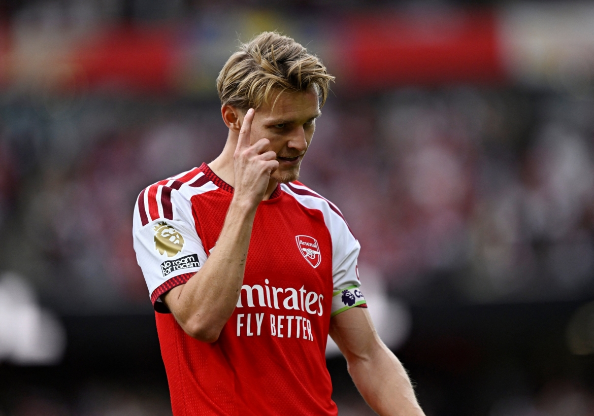 truc tiep arsenal 2-1 chelsea vong 3 ngoai hang anh tuyet pham cua phao thu hinh anh 3