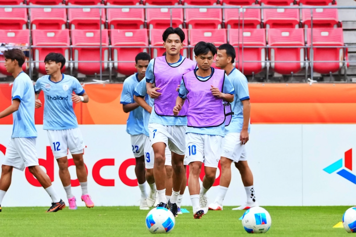 truc tiep u23 hong kong 1-1 u23 thai lan sieu pham dang cap the gioi hinh anh 16