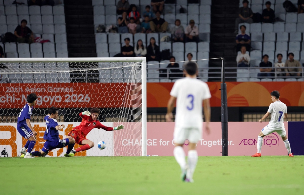 u23 nhat ban vao chung ket bong da nam asiad 2026 khi thang tren cham luan luu hinh anh 6