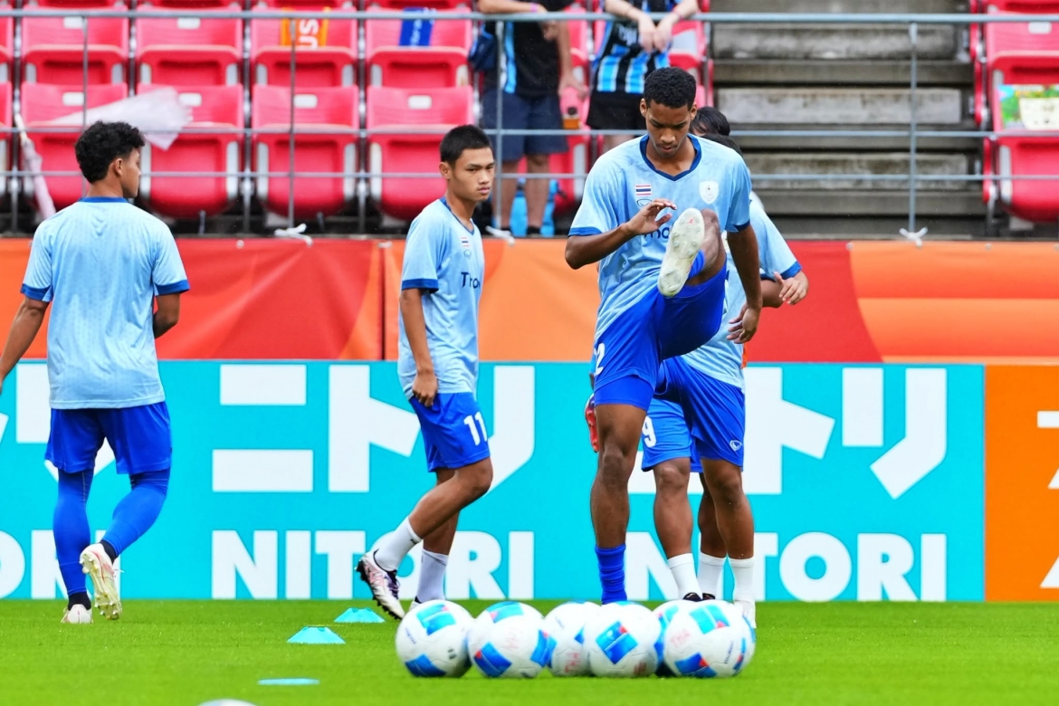 truc tiep u23 thai lan 1-2 u23 kyrgyzstan phung phi co hoi giong u23 viet nam hinh anh 12