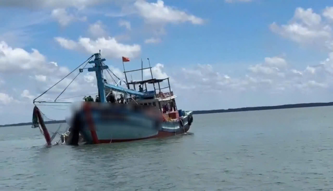 Dieu tra vu mot thuyen vien tu vong tren tau ca o Dong thap hinh anh 1