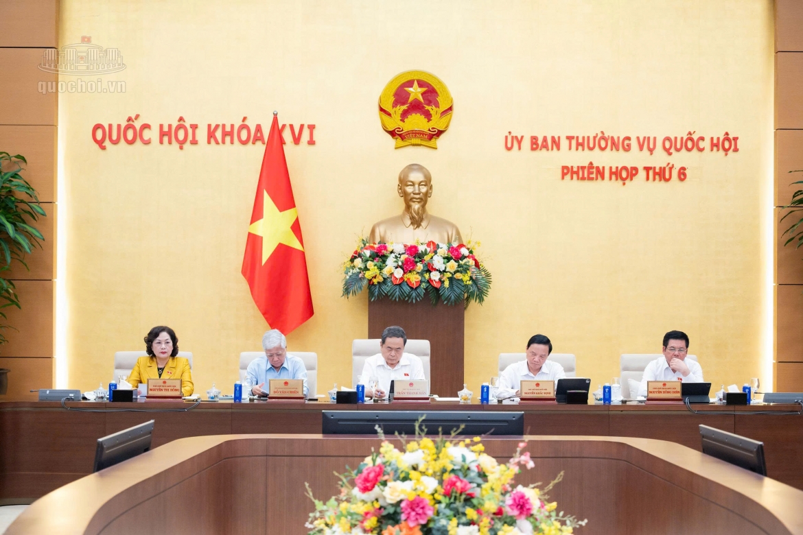 chu tich quoc hoi chuyen manh tu lam nhieu luat sang lam tot, kien tao phat trien hinh anh 2