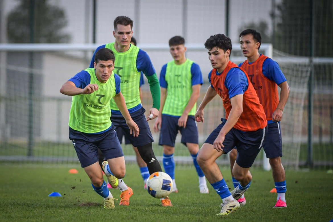 Doi thu cua u23 viet nam goi cau thu tu chau Au ve thi dau asiad 20 hinh anh 1