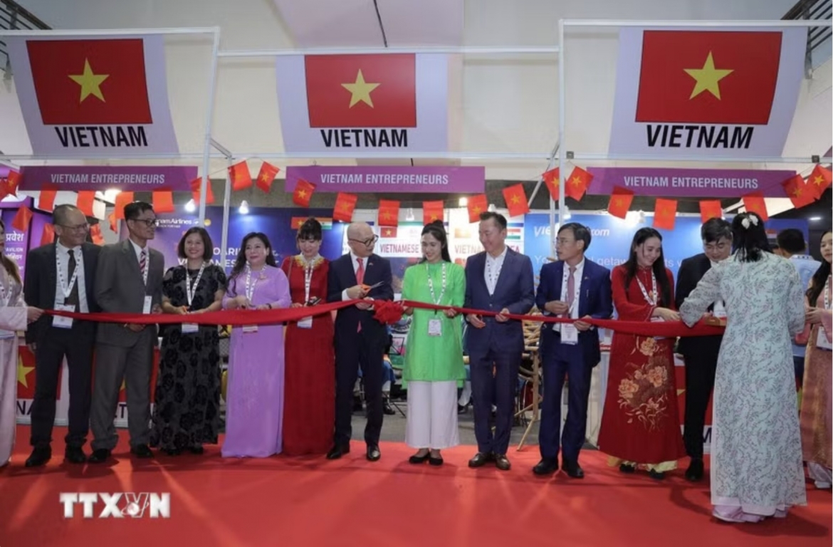 vietnam leaves strong imprint at major trade show in india picture 1