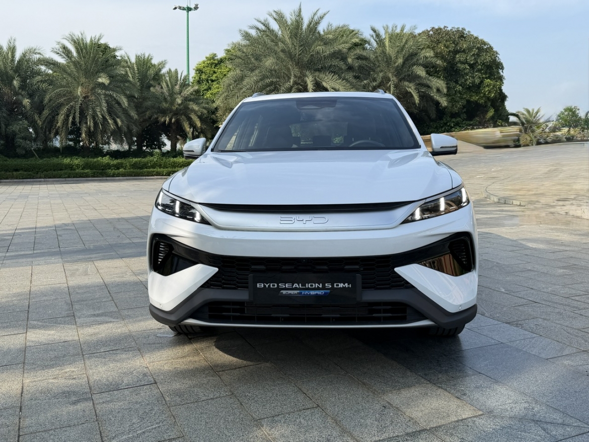 Cận cảnh BYD Sealion 5 sắp ra mắt Việt Nam