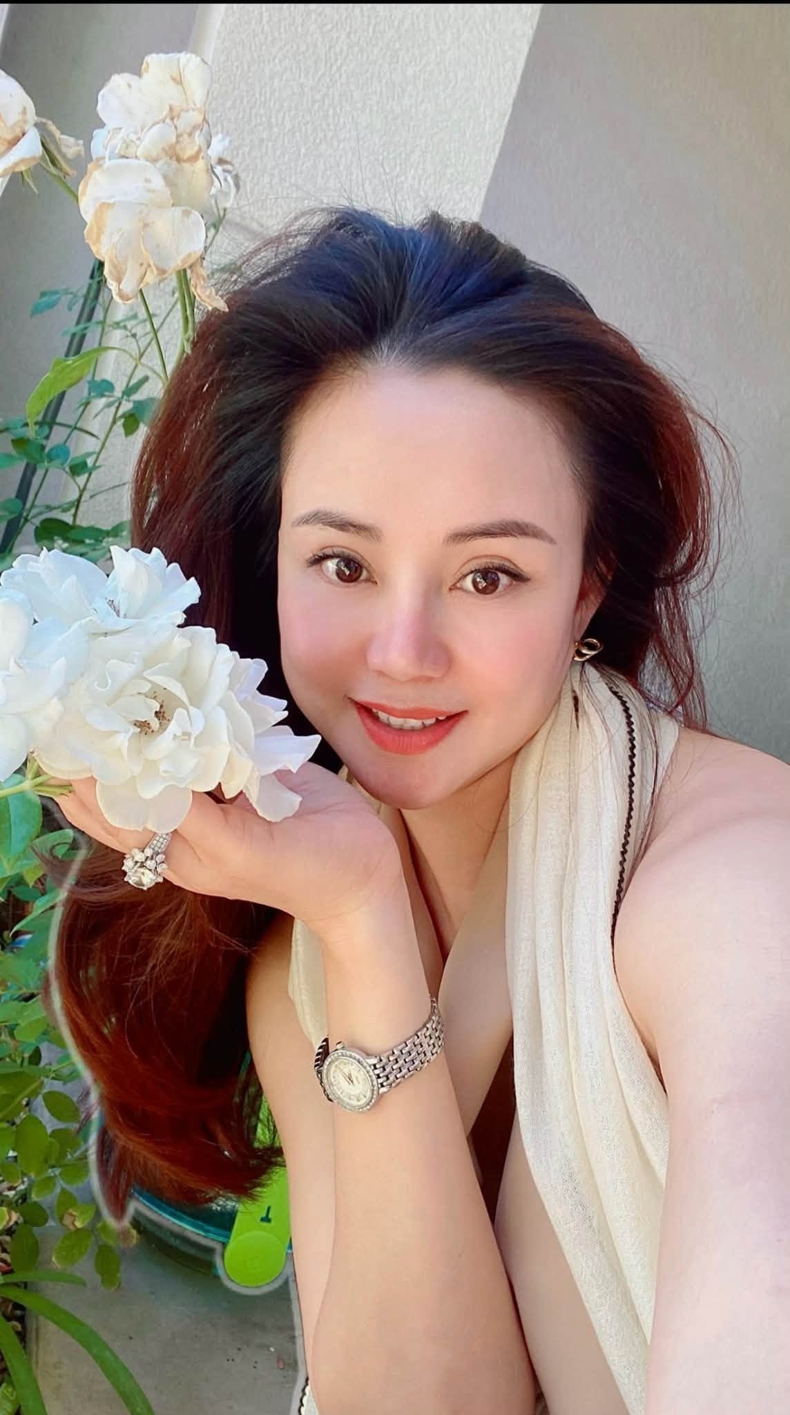 sao viet 15-9 ho ngoc ha dep cuon hut trong bo anh moi hinh anh 9