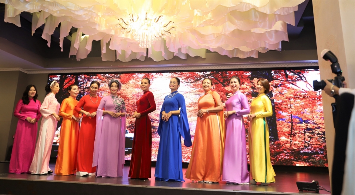 ts. phan bich thien Dieu gan ket nguoi viet xa que la y thuc coi nguon hinh anh 11