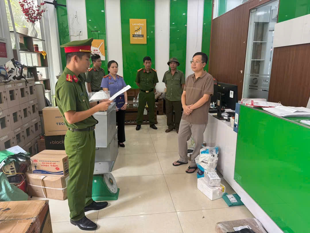 bac ninh khoi to 10 bi can lien quan sai pham quan trac moi truong hinh anh 3