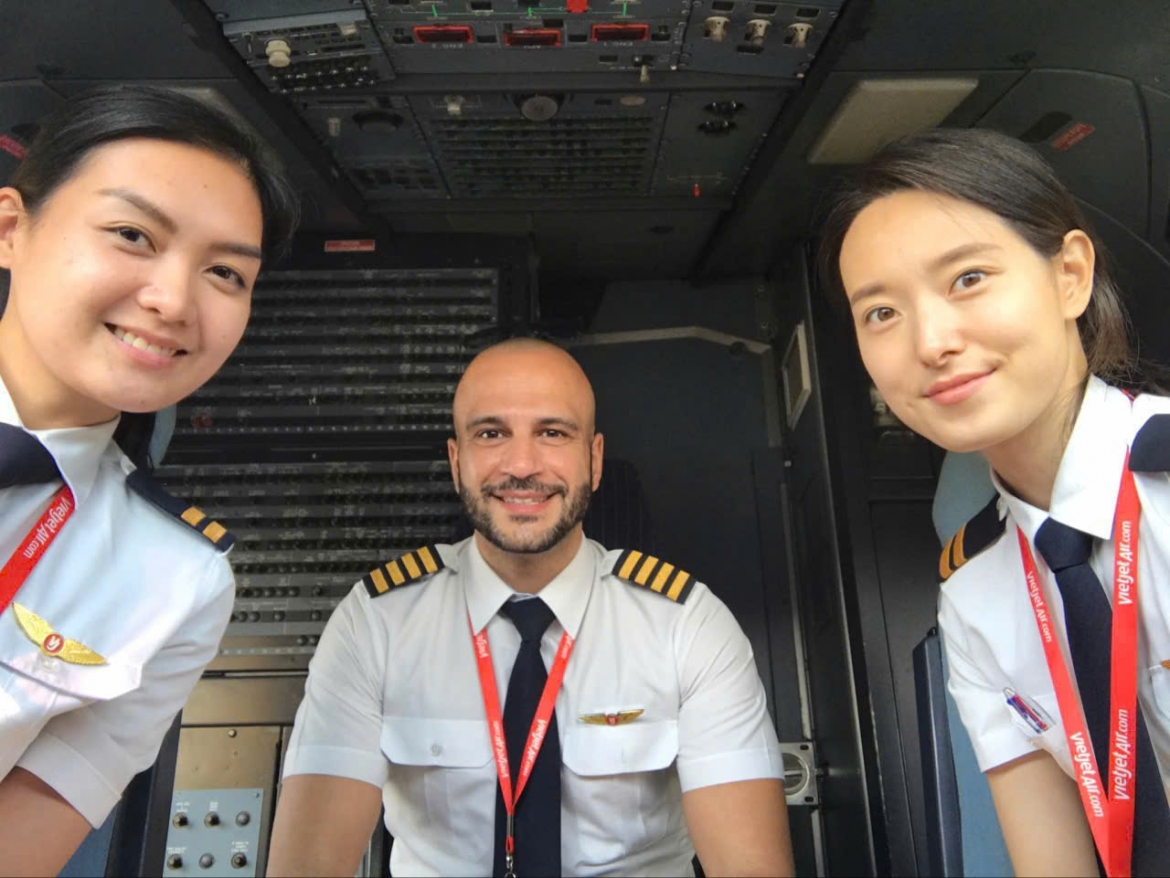 nhung bong hong vietjet lam chu bau troi hinh anh 7