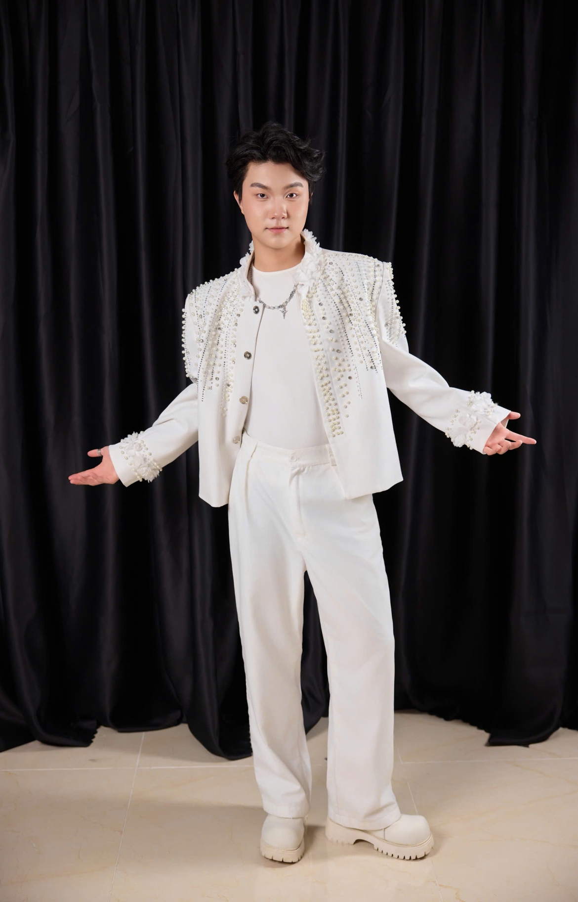 kim jae bin - ca si tre mang 2 dong mau viet - han gay an tuong tai sao mai 2026 hinh anh 1