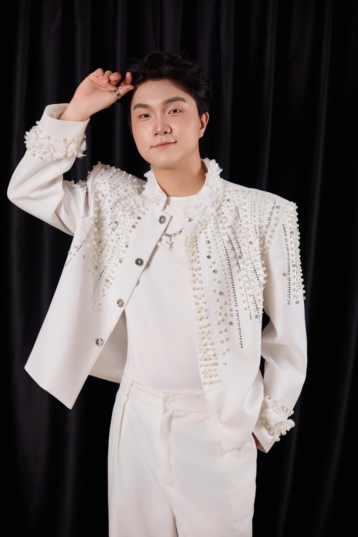 kim jae bin - ca si tre mang 2 dong mau viet - han gay an tuong tai sao mai 2026 hinh anh 2