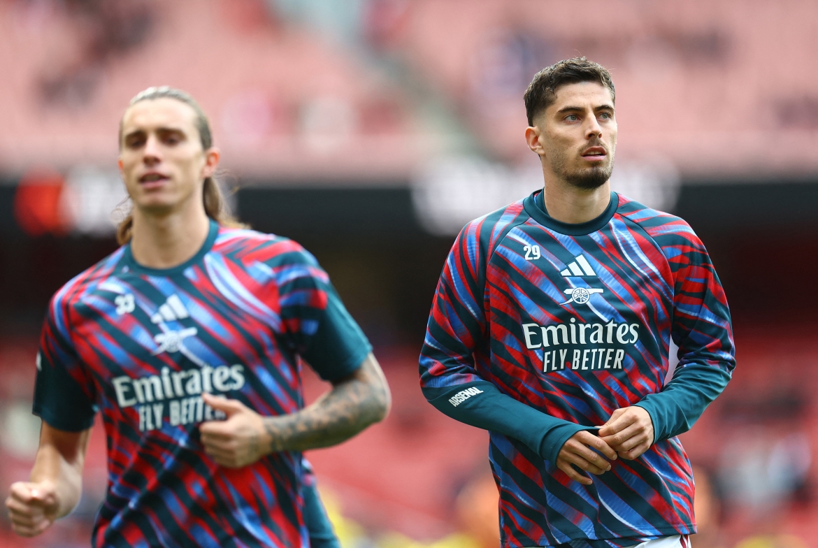  sieu du bi lap cong, arsenal loi nguoc dong thang leeds hinh anh 18