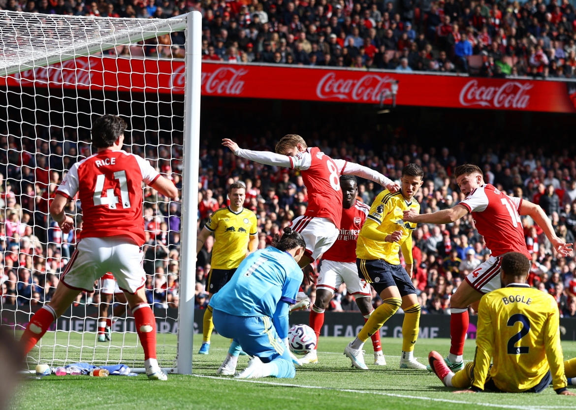  sieu du bi lap cong, arsenal loi nguoc dong thang leeds hinh anh 3