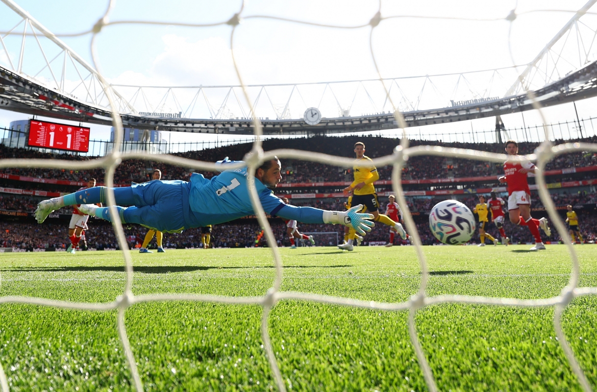  sieu du bi lap cong, arsenal loi nguoc dong thang leeds hinh anh 1