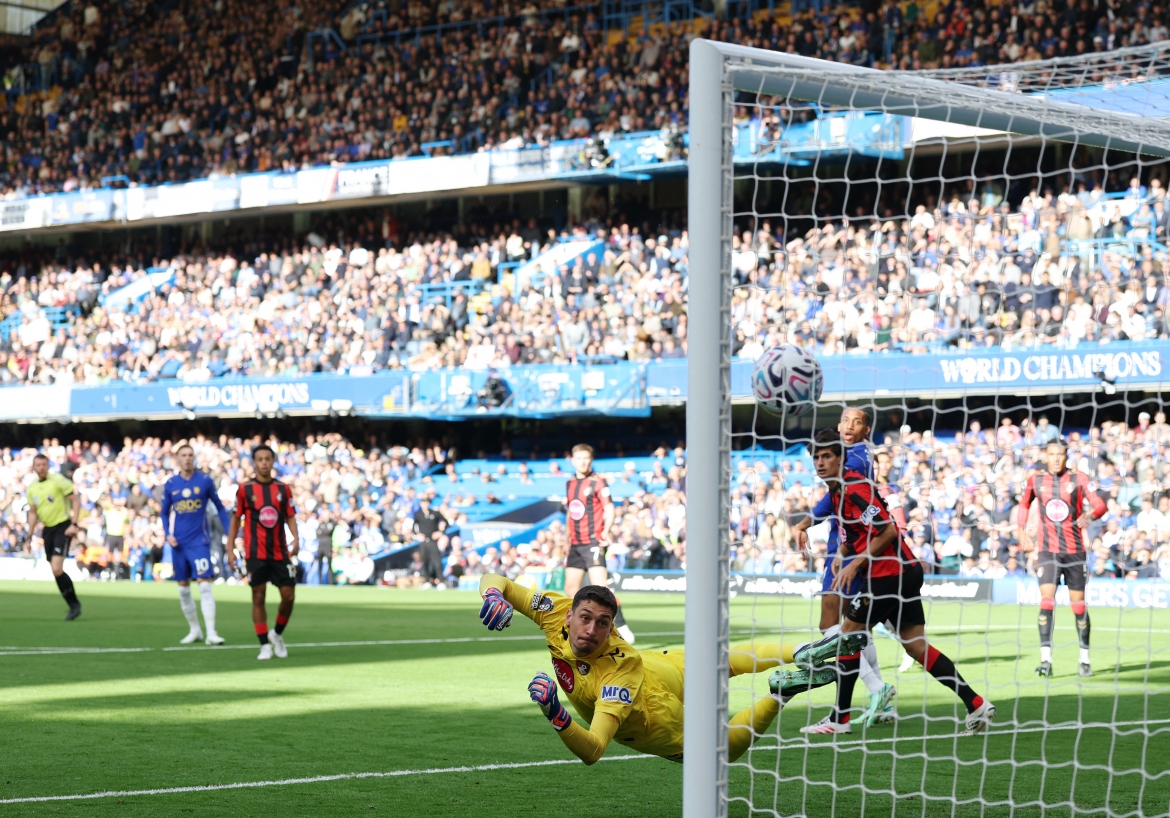 henderson toa sang ruc ro, chelsea thang dam bournemouth hinh anh 9