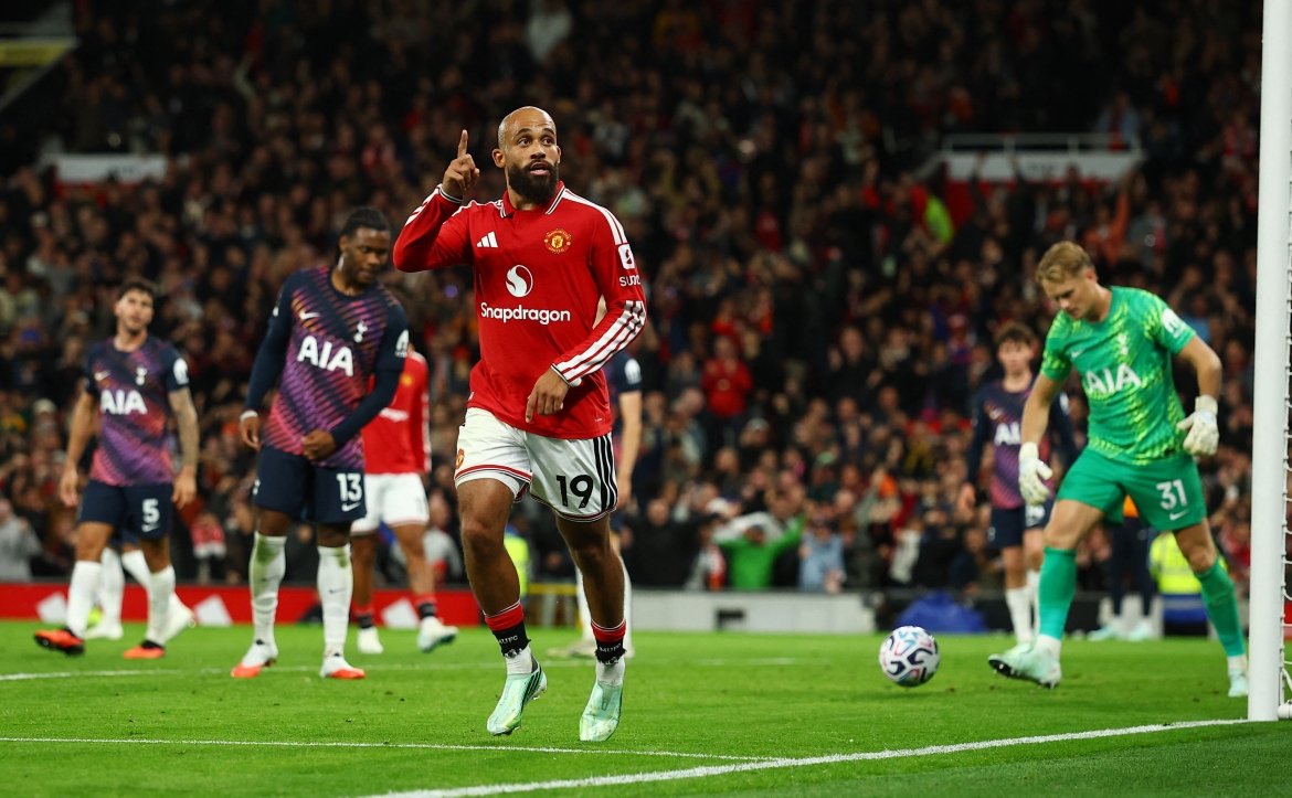 ket qua ngoai hang anh mu roi diem truoc 10 nguoi cua tottenham o phut bu gio hinh anh 15