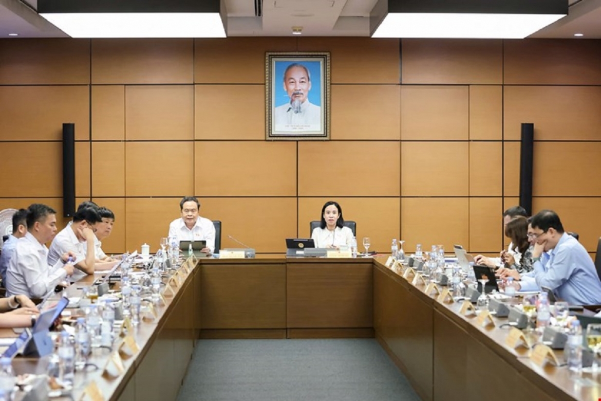 nguoi tieu dung can biet san pham xep hang khi mua hang qua san thuong mai dien tu hinh anh 2