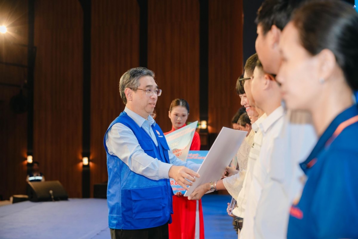 tp.hcm hon 92 ty dong cham lo trong thang cao diem vi nguoi ngheo hinh anh 2