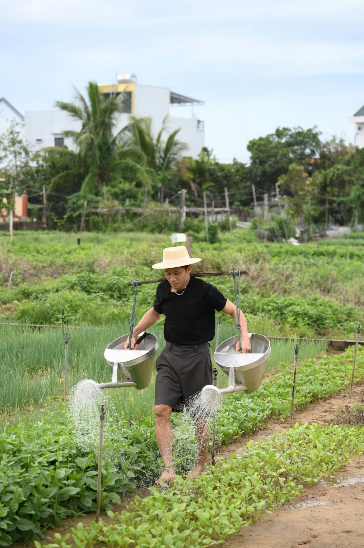 le duong bao lam va con trai bat ngo roi bo oi minh di dau the hinh anh 2