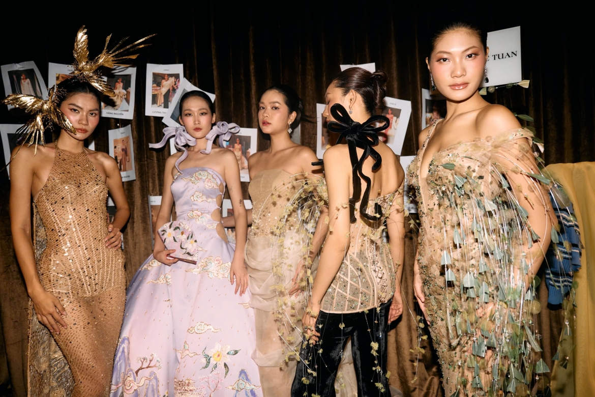 lua bao loc khong he lep ve tai paris fashion week hinh anh 8