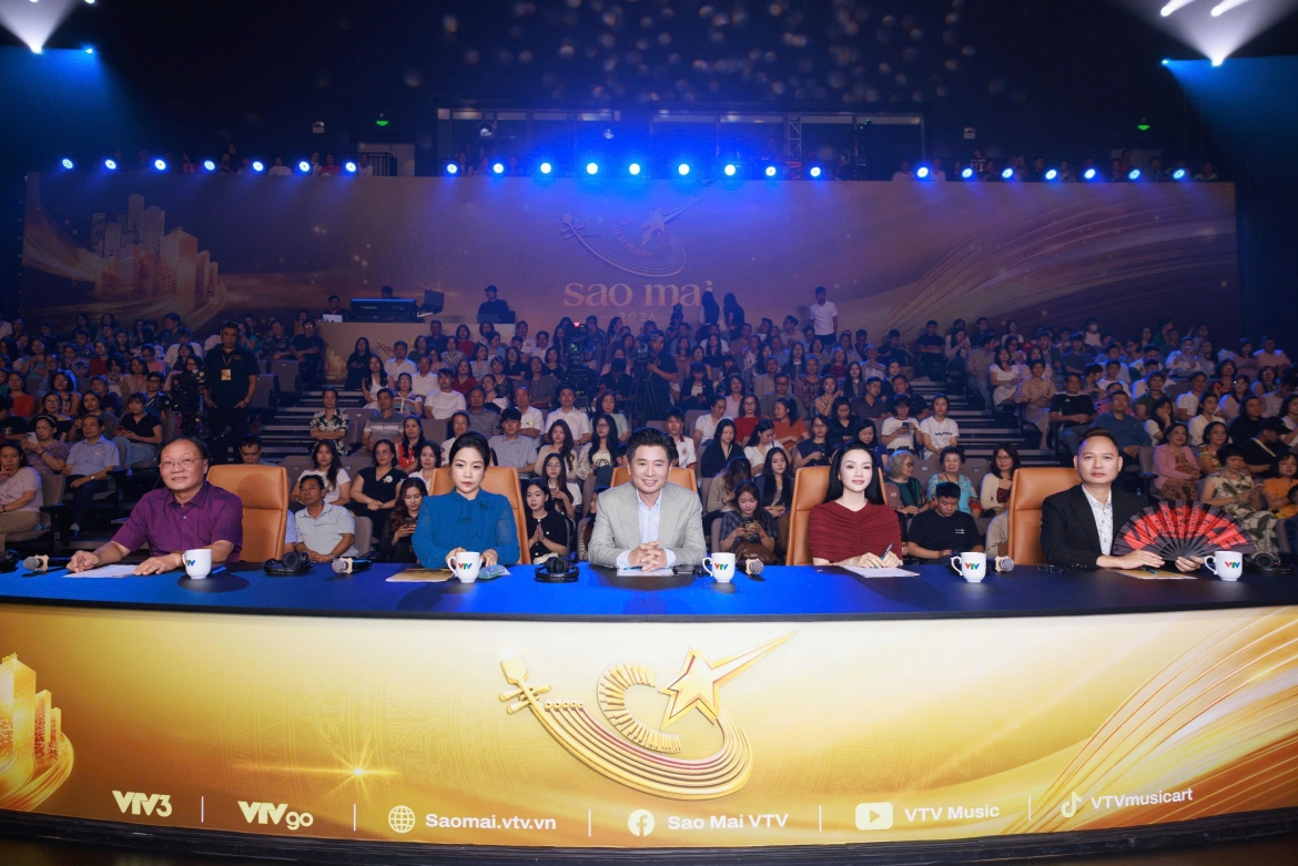 Tân Nhàn - Tấn Minh bất đồng nhận xét thí sinh Sao Mai 2026 trong liveshow 2