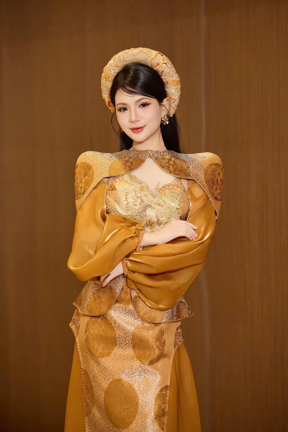 nu quan nhan viet nam dua lan dieu quan ho den abu song festival 2026 hinh anh 1