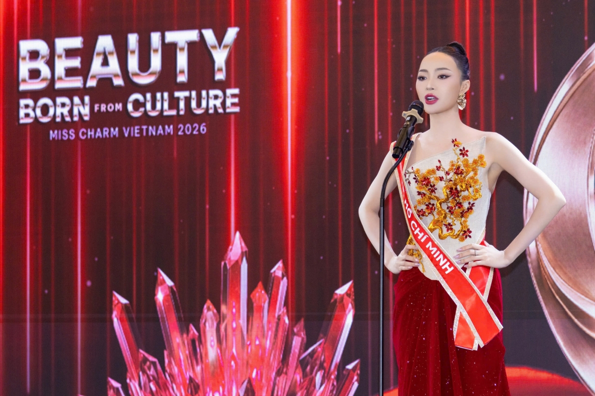 Duong kim miss charm anna blanco trao sash cho 23 nguoi dep viet hinh anh 4
