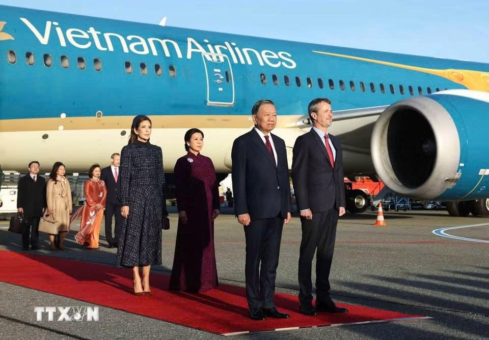 le don tong bi thu, chu tich nuoc to lam va phu nhan tham cap nha nuoc toi Dan mach hinh anh 4