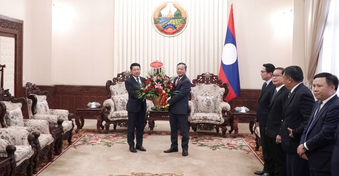 Đại sứ Việt Nam tại Lào chúc mừng Thủ tướng mới của Lào