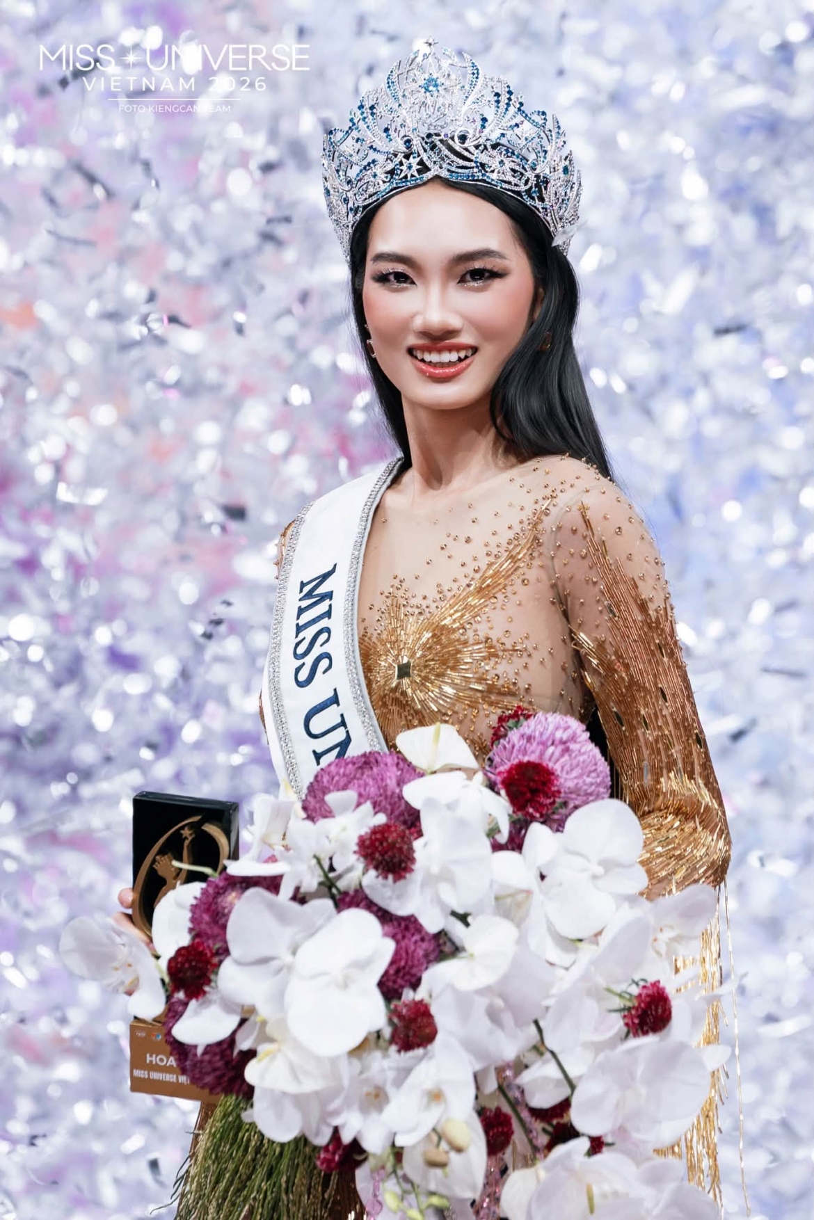 hoa hau quynh anh xin loi sau on ao nhom chat noi xau thi sinh hinh anh 1