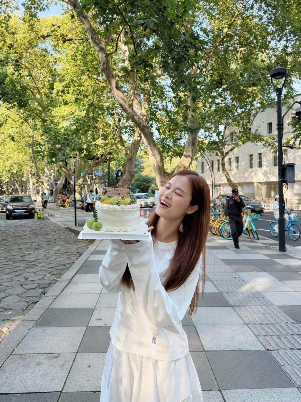 sao viet 14-10 hoa hau Do my linh khoe nhan sac tuoi 30 hinh anh 4
