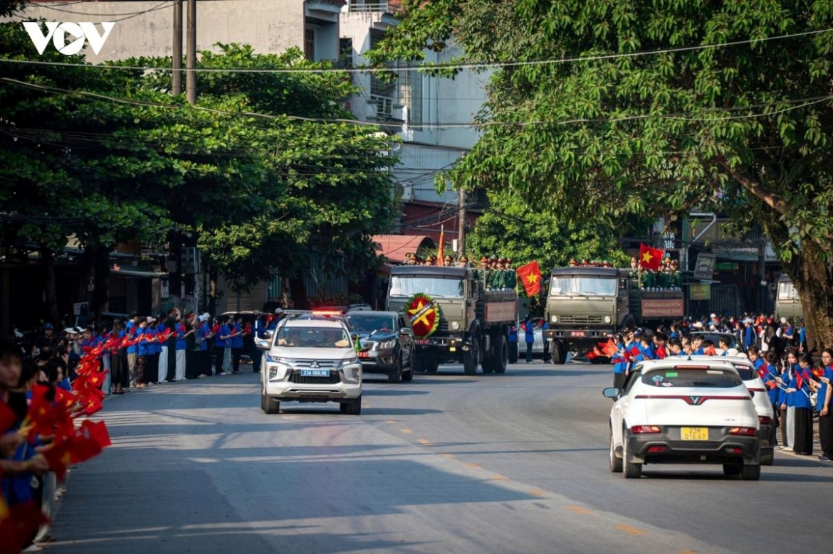 93 fallen soldiers to rest in peace at vi xuyen national martyrs cemetery picture 1