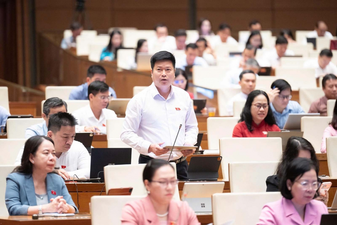 than trong khi chuyen tu quan he thoa thuan dan su sang nha nuoc thu hoi dat hinh anh 2