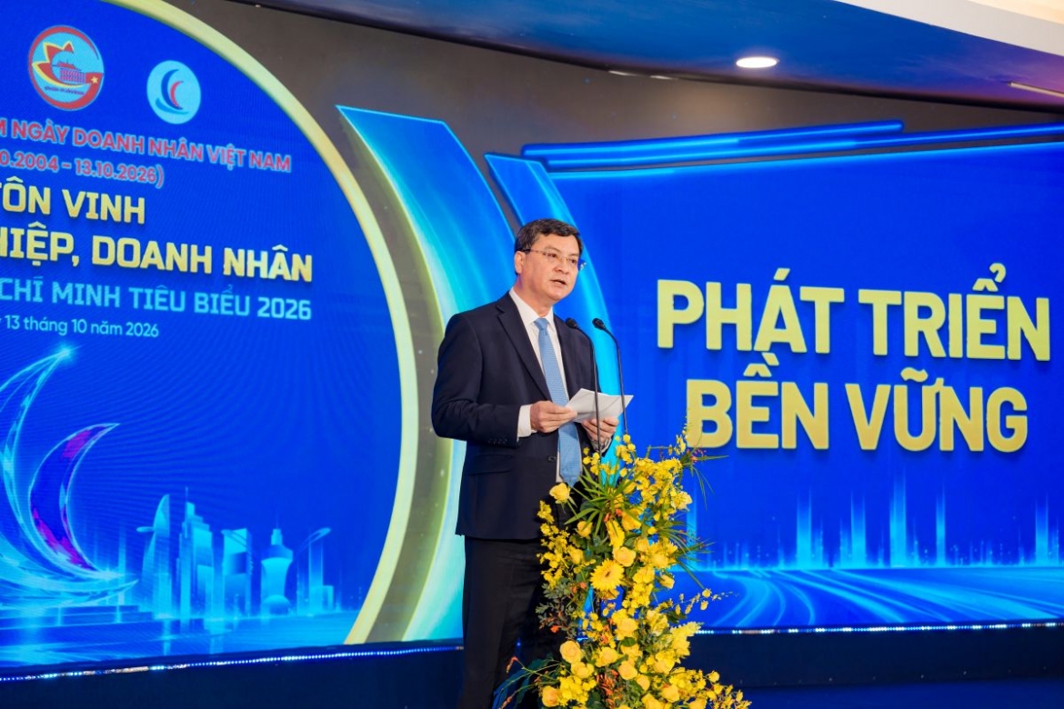 trao danh hieu doanh nghiep, doanh nhan tp.hcm tieu bieu nam 2026 cho 196 don vi hinh anh 1