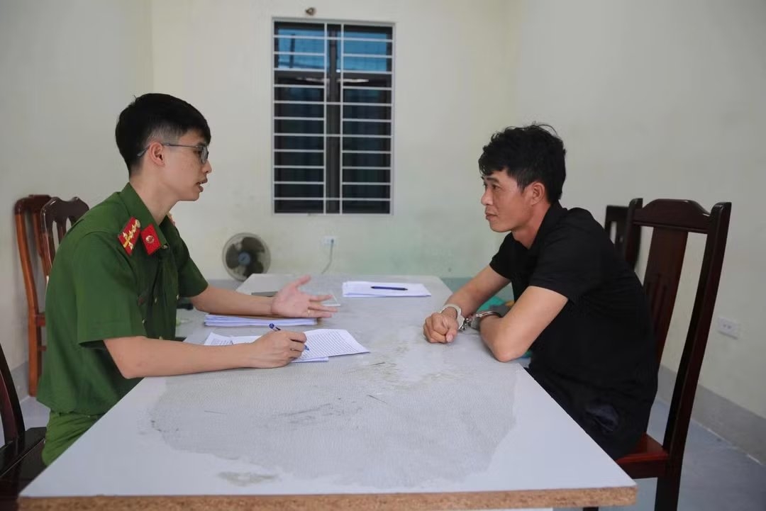  cong 7 tien an, vua ra tu da trom 25,5 chi vang hinh anh 1