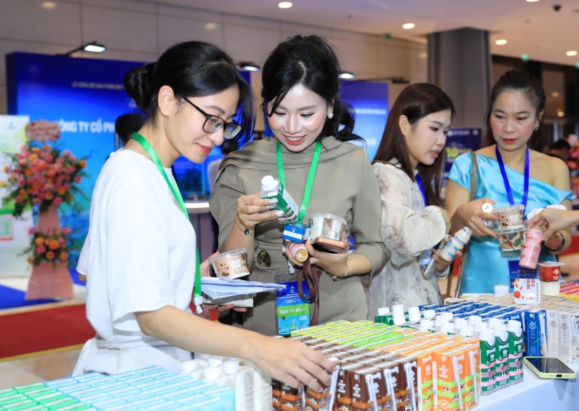 vinamilk xuat sac dat thuong hieu quoc gia 18 nam lien hinh anh 2