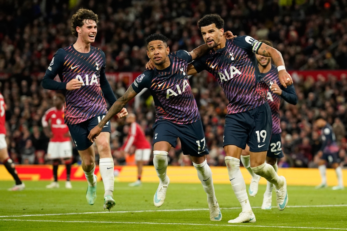 ket qua ngoai hang anh mu roi diem truoc 10 nguoi cua tottenham o phut bu gio hinh anh 3