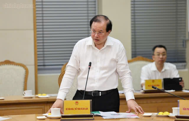 pho thu tuong thuong truc pham gia tuc khan truong hoan thien bieu trung apec viet nam 2027 hinh anh 2