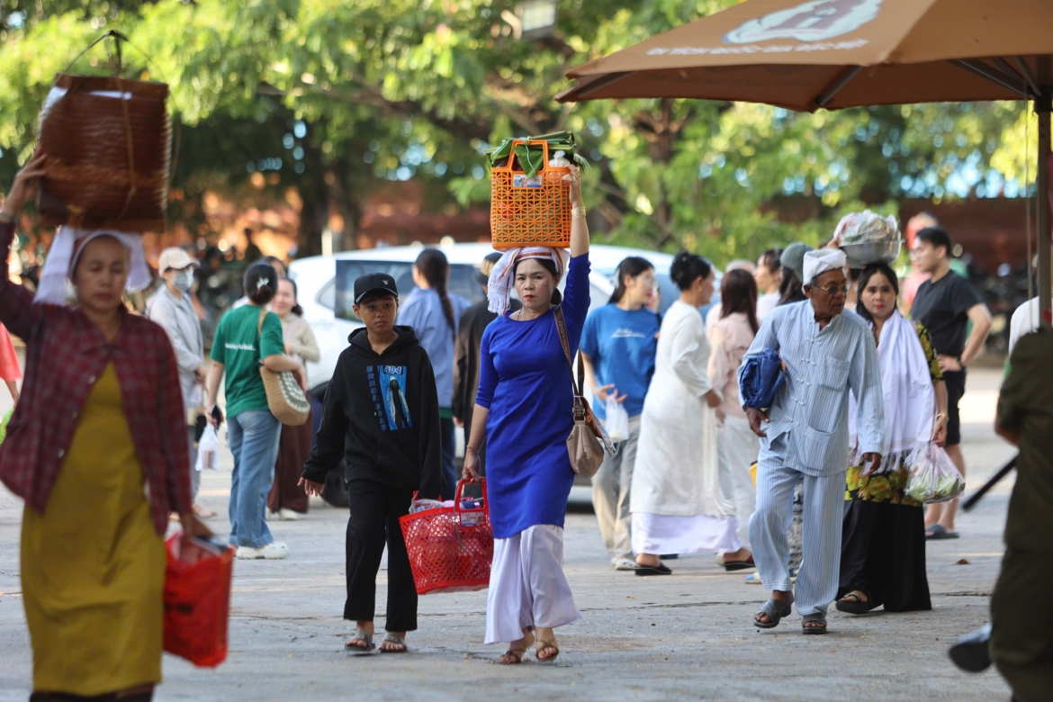 khanh hoa ron rang le hoi kate, bao ton, lan toa sac mau van hoa cham hinh anh 2
