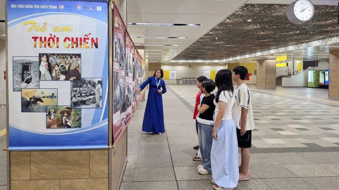 Doi moi bao tang khi tu lieu hien vat, di san duoc dong goi mang toi cong chung hinh anh 8