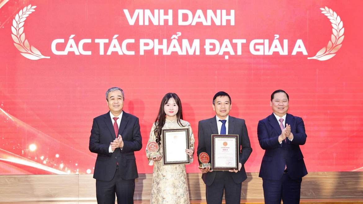 hon 10.000 tac pham du thi chinh luan bao ve nen tang tu tuong cua Dang hinh anh 2