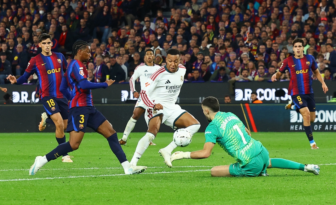 mbappe toa sang ruc ro, real madrid thang kich tinh barca hinh anh 11