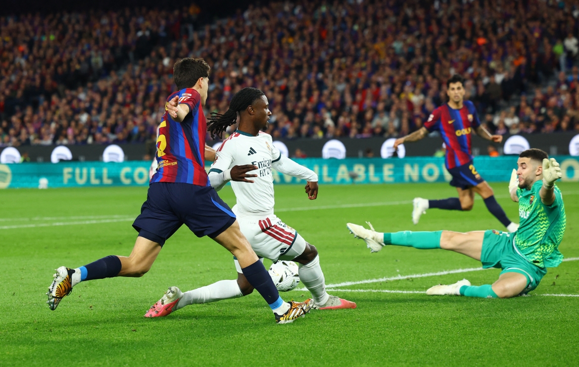 mbappe toa sang ruc ro, real madrid thang kich tinh barca hinh anh 4