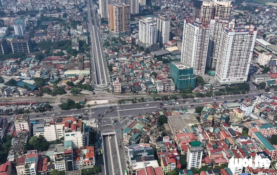 ha noi tang quy dat giao thong, thu hep khoang cach cung - cau hinh anh 1