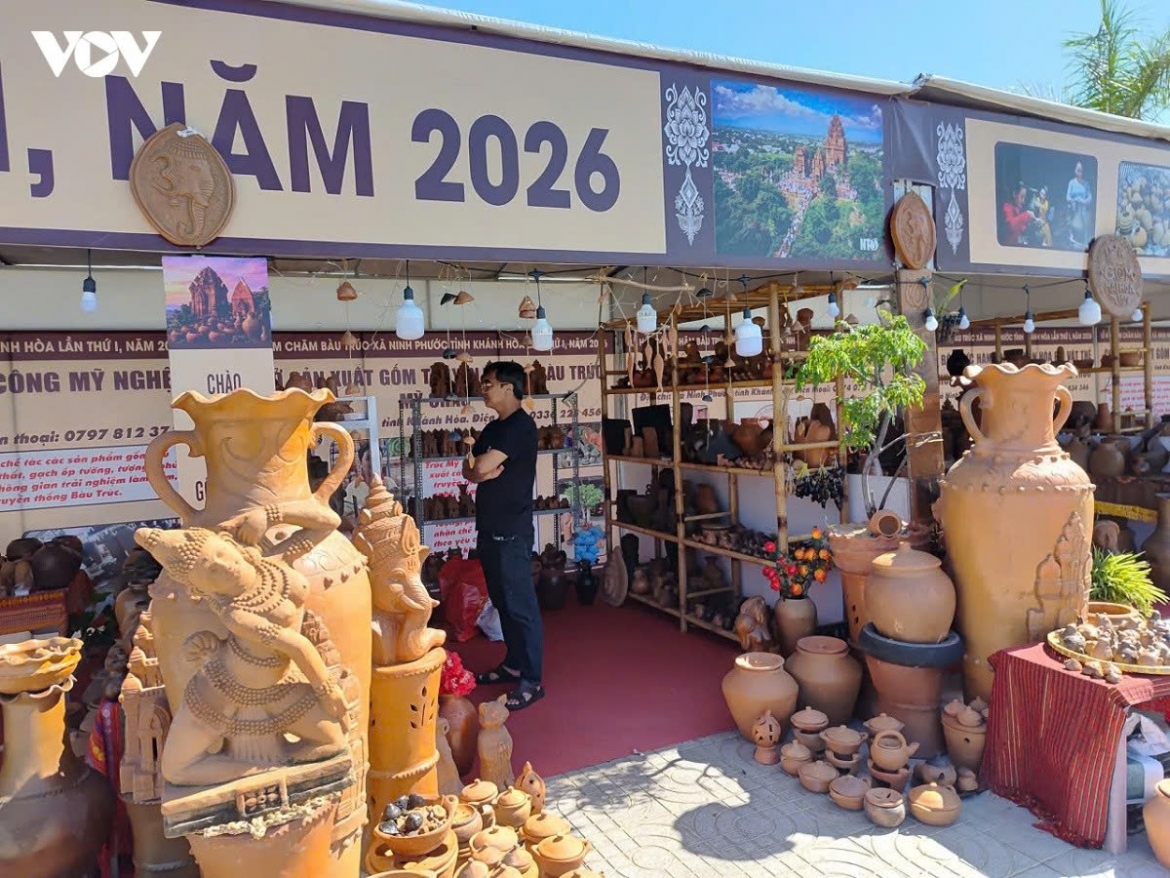 bau truc pottery where cham heritage takes shape in clay picture 9
