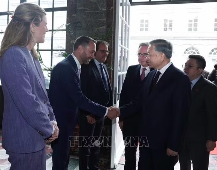 belgian pm chairs welcome ceremony for vietnam s top leader to lam picture 5