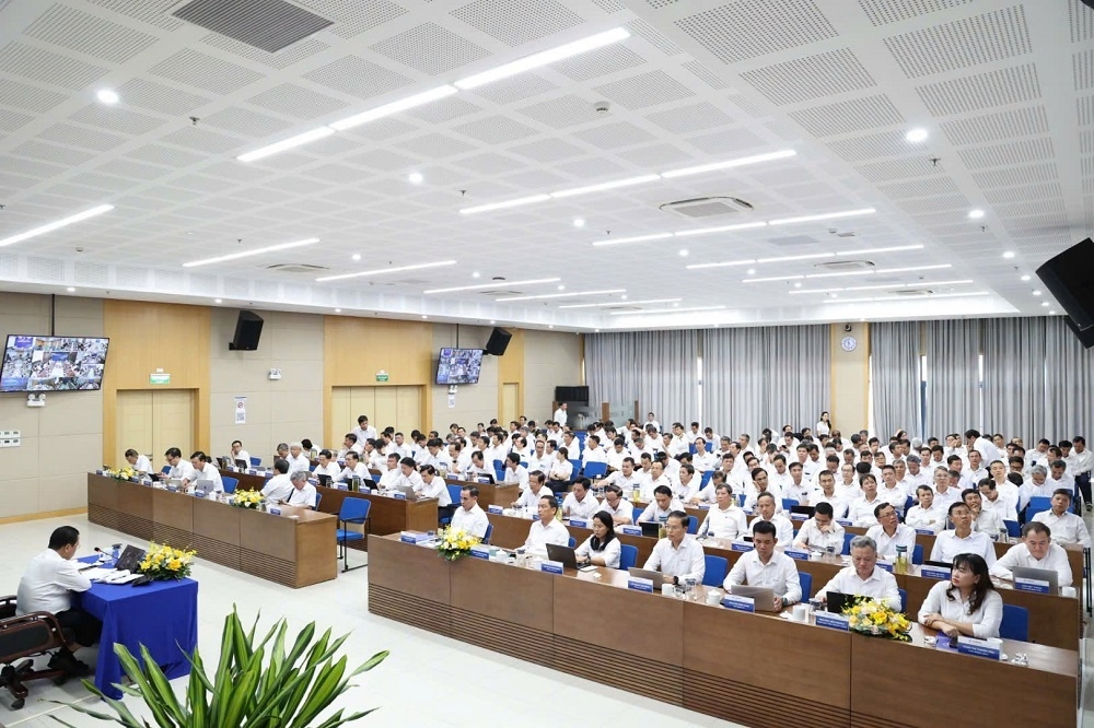 evncpc tinh gon to chuc con 13 ban, van phong va 8 cong ty thanh vien hinh anh 1