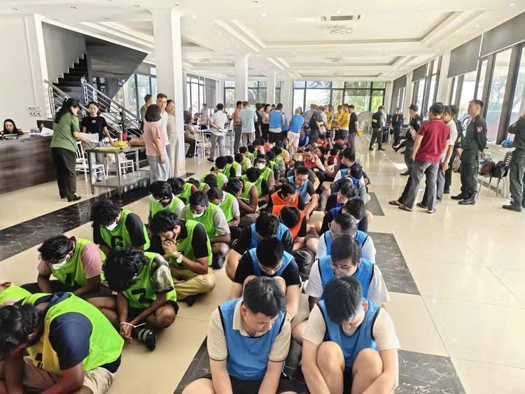 triệt phá sào huyệt lừa đảo trực tuyến, bắt 113 đối tượng người nước ngoài hình ảnh 5 triet pha sao huyet lua dao truc tuyen, bat 113 doi tuong nguoi nuoc ngoai hinh anh 5